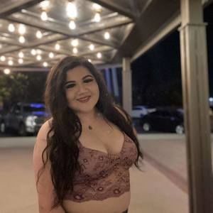 Meet your Posher, Kathia